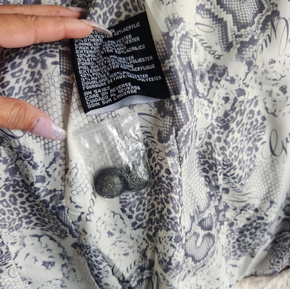 GUESS Coat - Picture 4 of 7